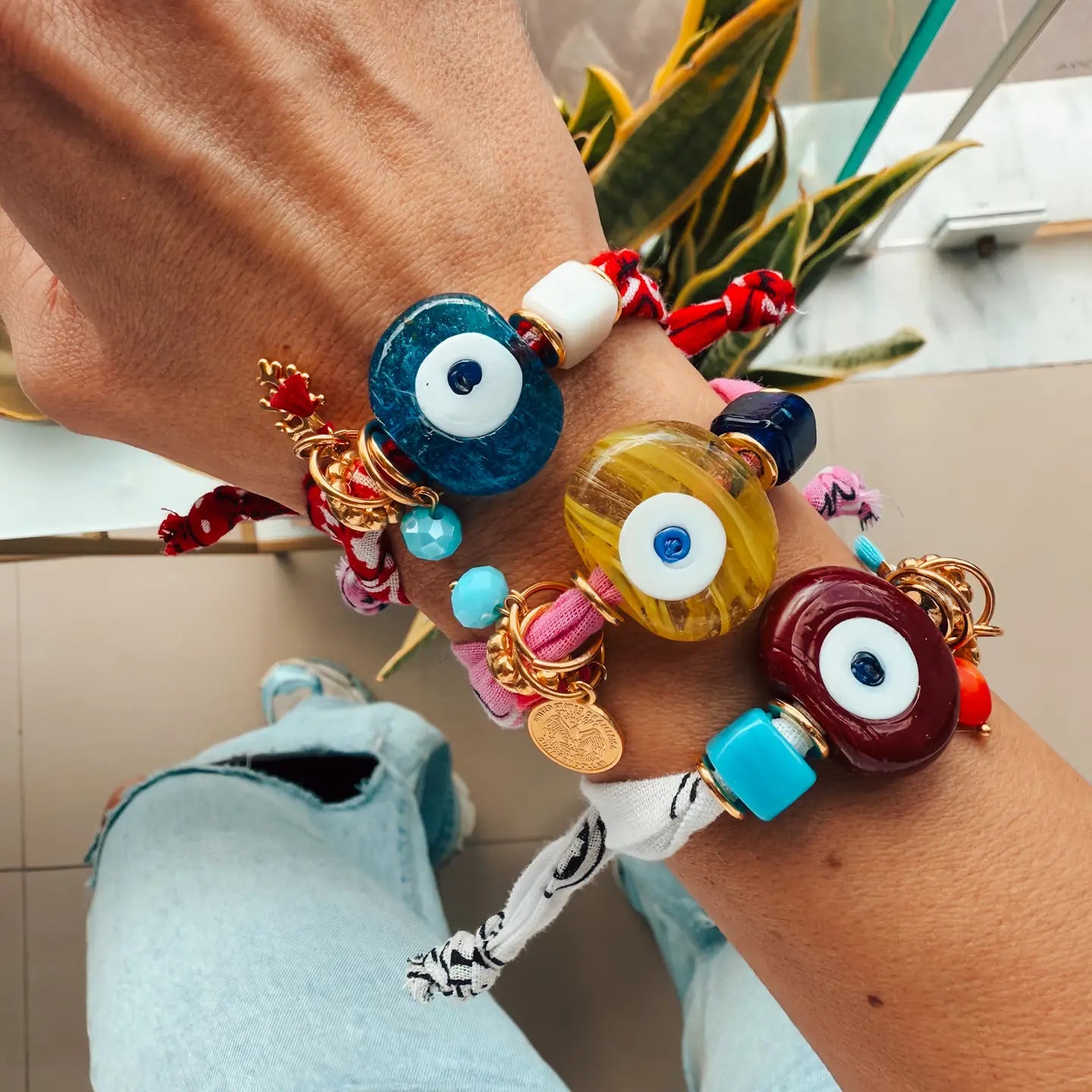 Ava